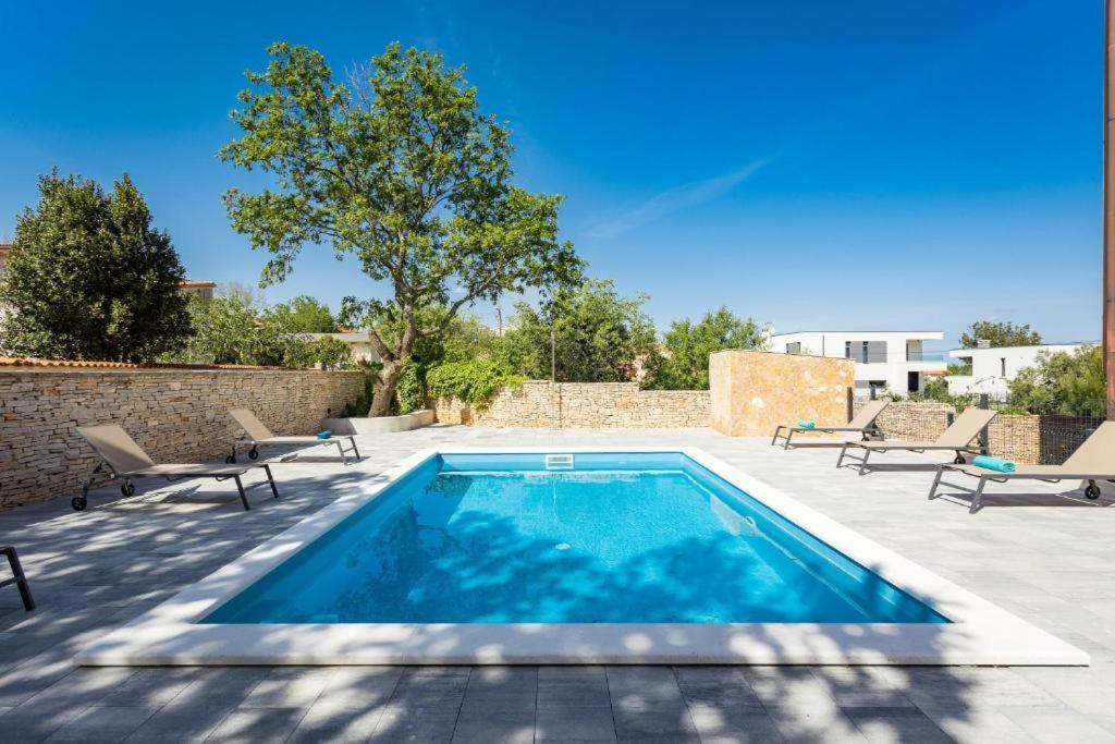 Cesare Apartment, With Swimming Pool And Sea View Liznjan Exterior photo