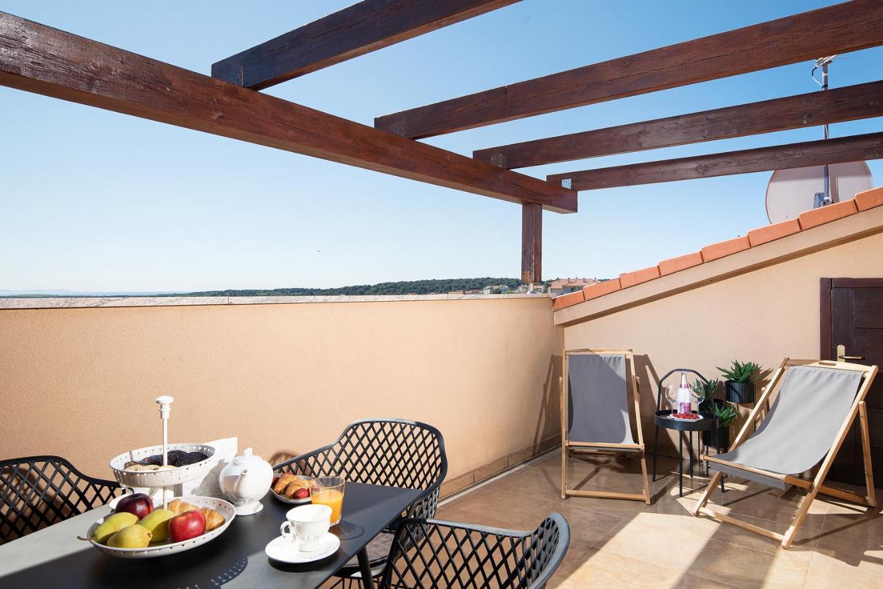 Cesare Apartment, With Swimming Pool And Sea View Liznjan Exterior photo