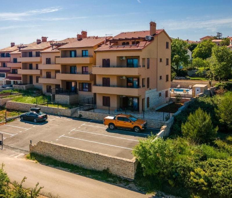 Cesare Apartment, With Swimming Pool And Sea View Liznjan Exterior photo